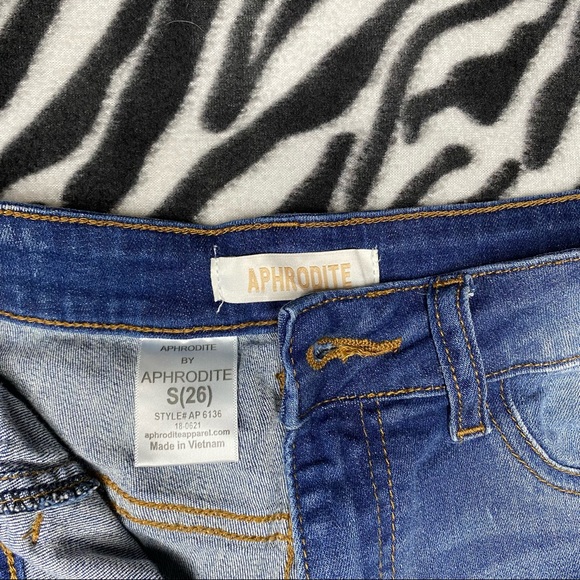 Aphrodite Ripped Jean Shorts - Picture 3 of 3